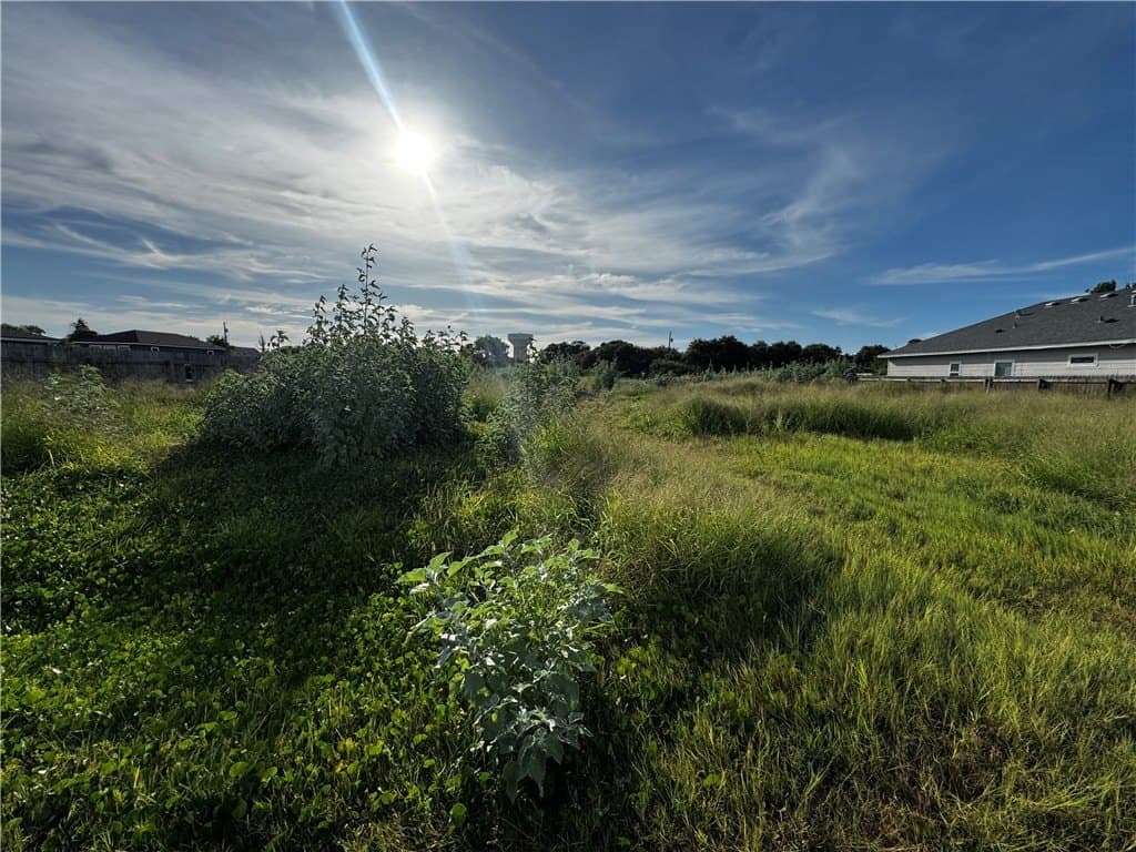 0.51 acres in Nueces County