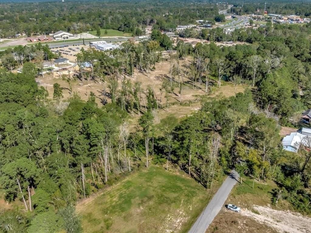 1.6 acres in Angelina County gallery image 3
