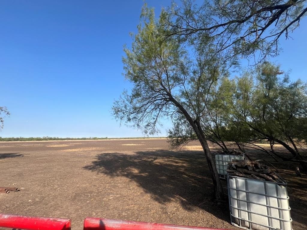 15.54 acres in Maverick County gallery image 3