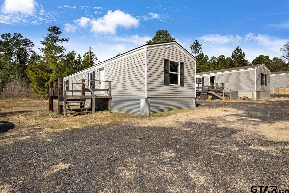 24.97 acres in Smith County - photo 14