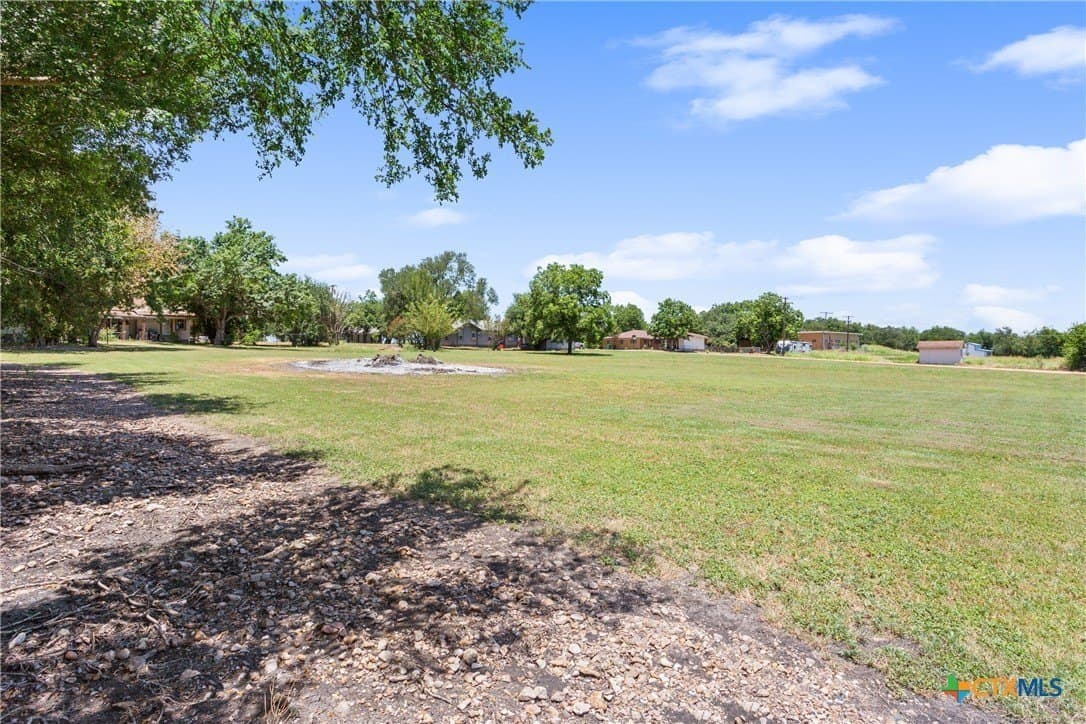 0.4 acres in Milam County gallery image 2