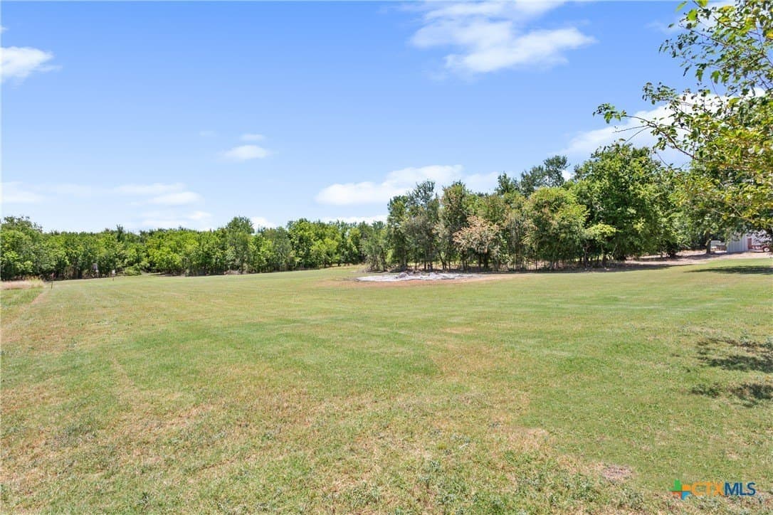 0.4 acres in Milam County gallery image 4