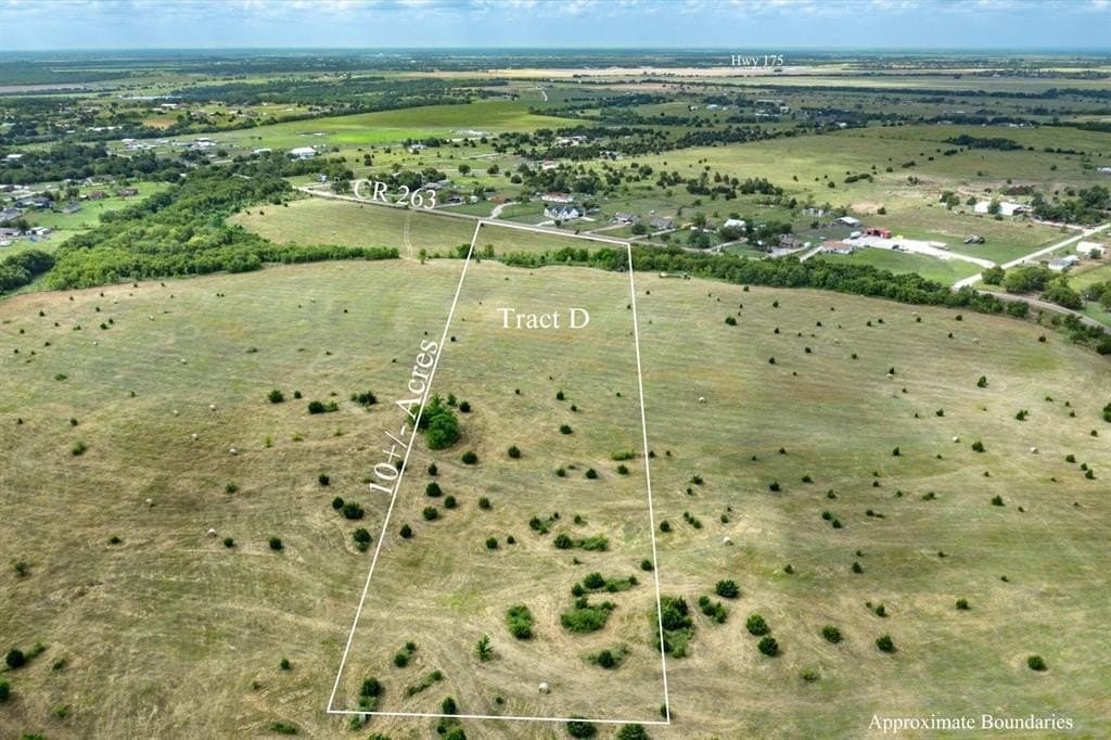 10.05 acres in Kaufman County