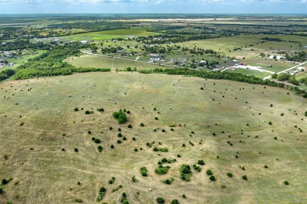 10.05 acres in Kaufman County gallery image 4