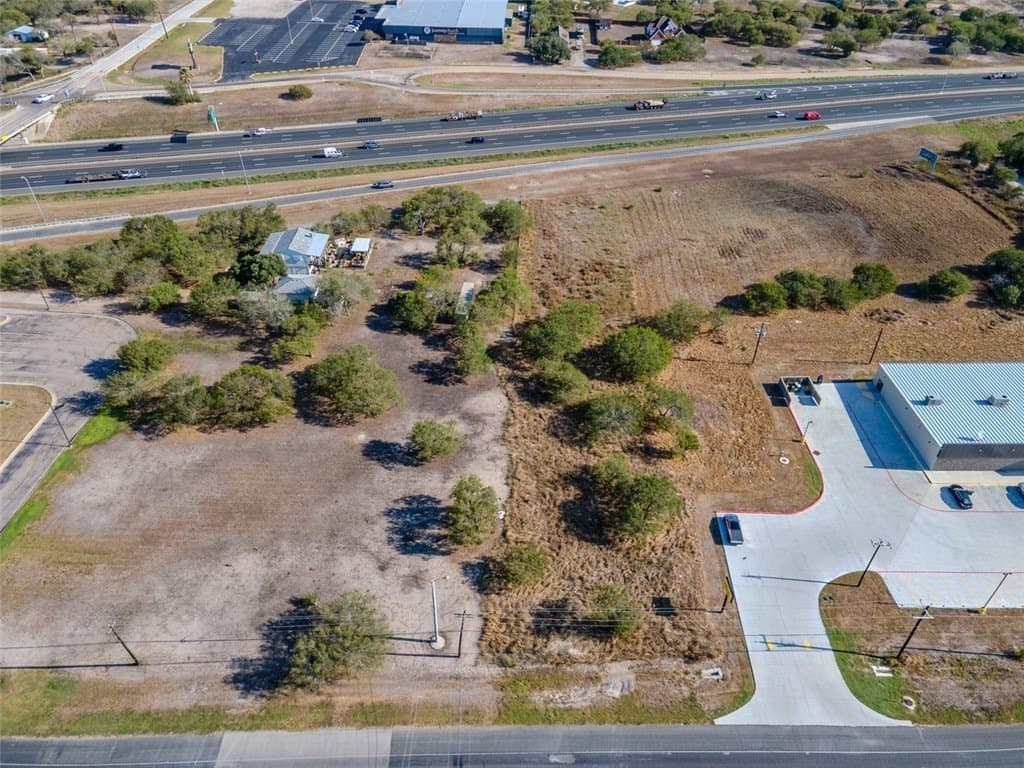 3.31 acres in Nueces County gallery image 4