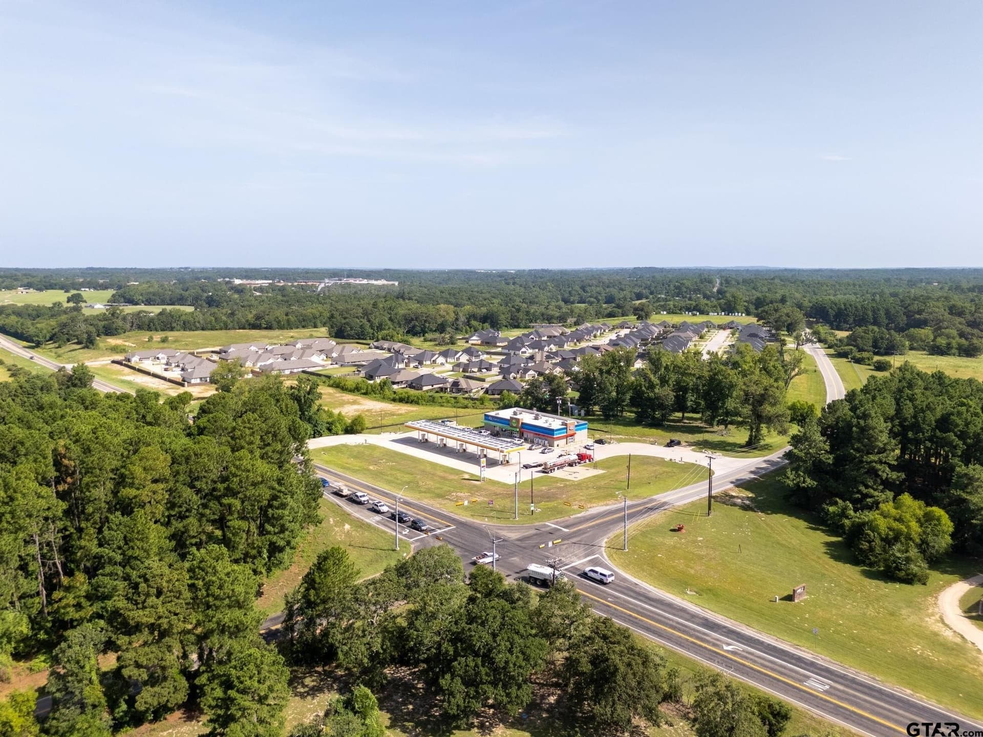 1.5 acres in Smith County gallery image 4