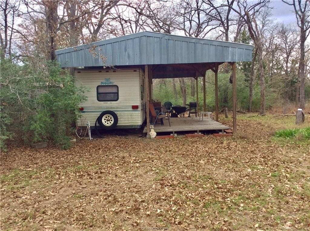0.57 acres in Burleson County - photo 15
