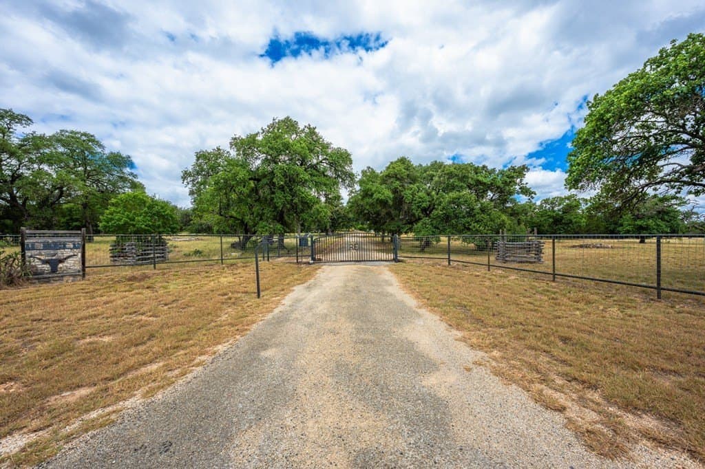 20.27 acres in Kerr County - photo 15