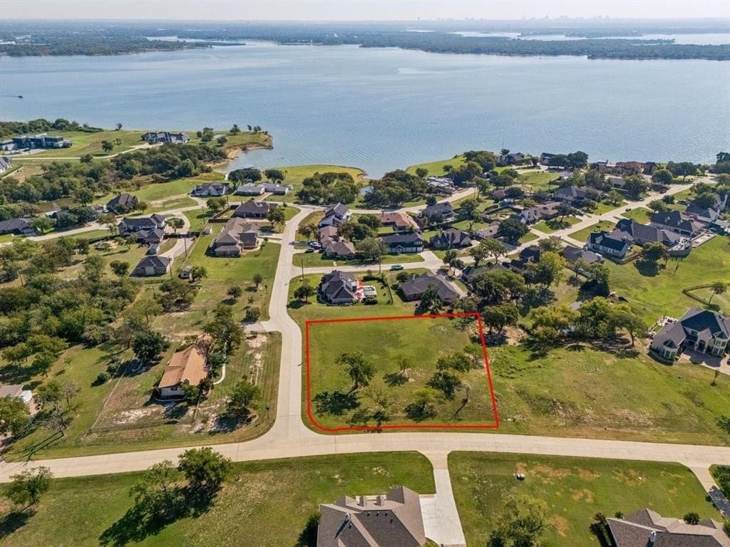 1 acres in Denton County gallery image 3