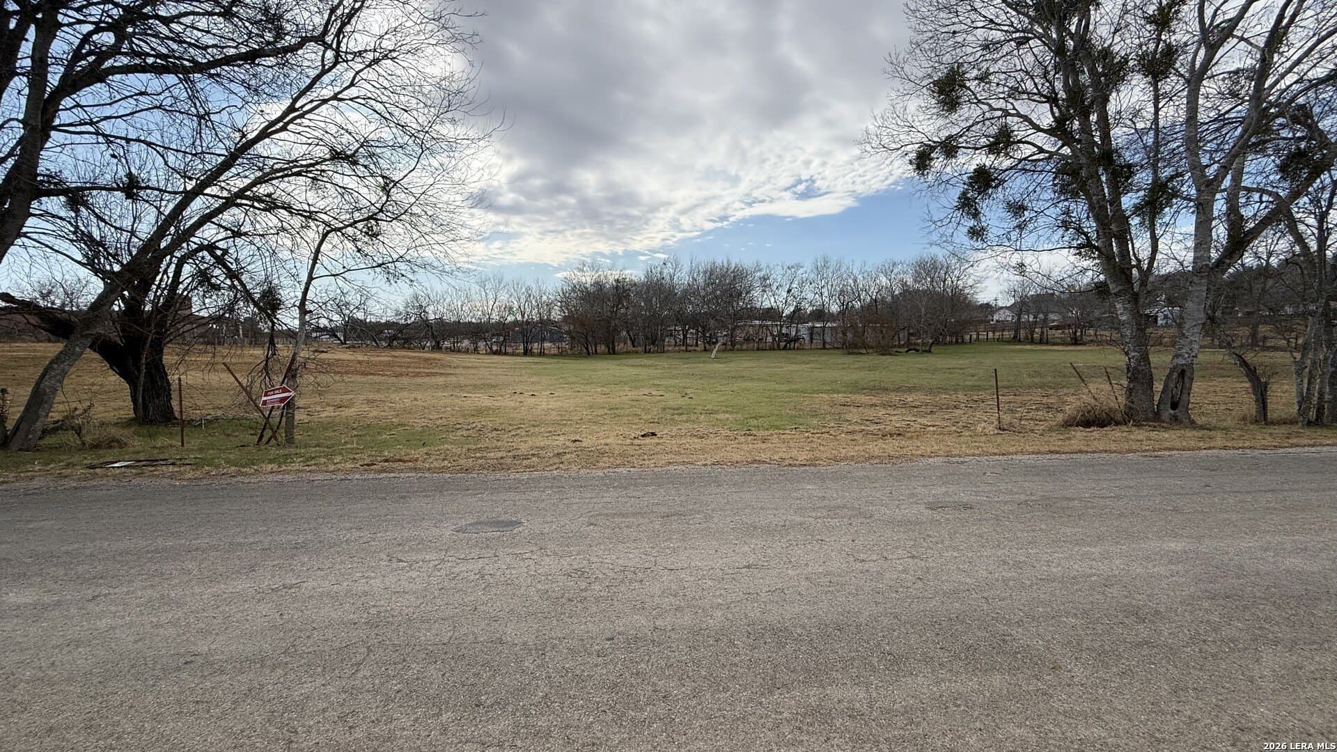 1.6 acres in Wilson County - photo 13