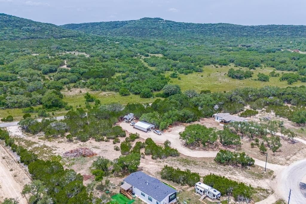 1.57 acres in Bandera County gallery image 2