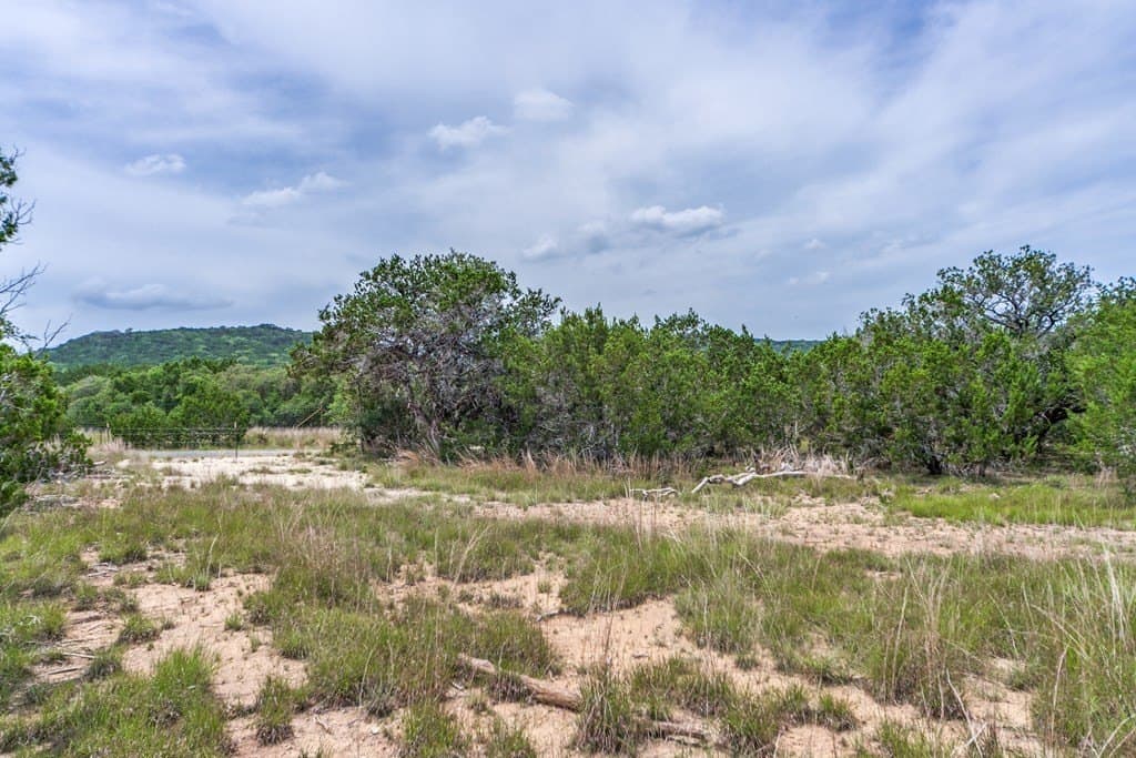 1.57 acres in Bandera County - photo 9