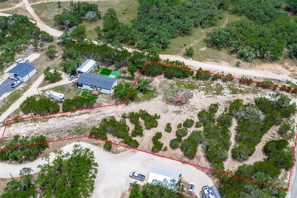 1.57 acres in Bandera County