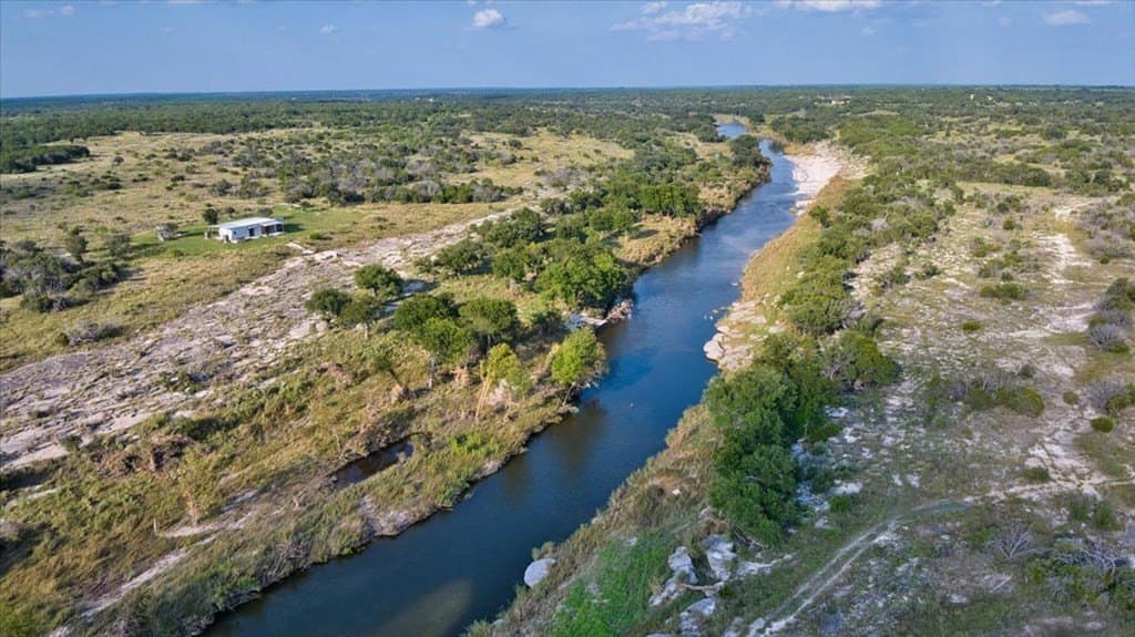 33 acres in Menard County - photo 3