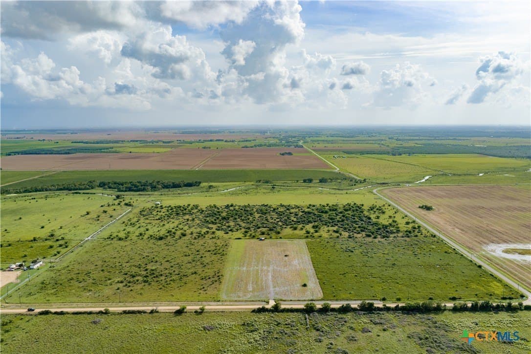 11 acres in Victoria County - photo 4