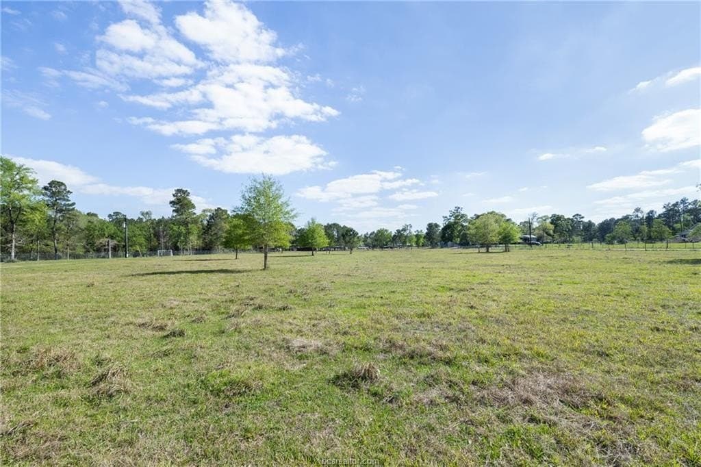 4.5 acres in Grimes County featured view