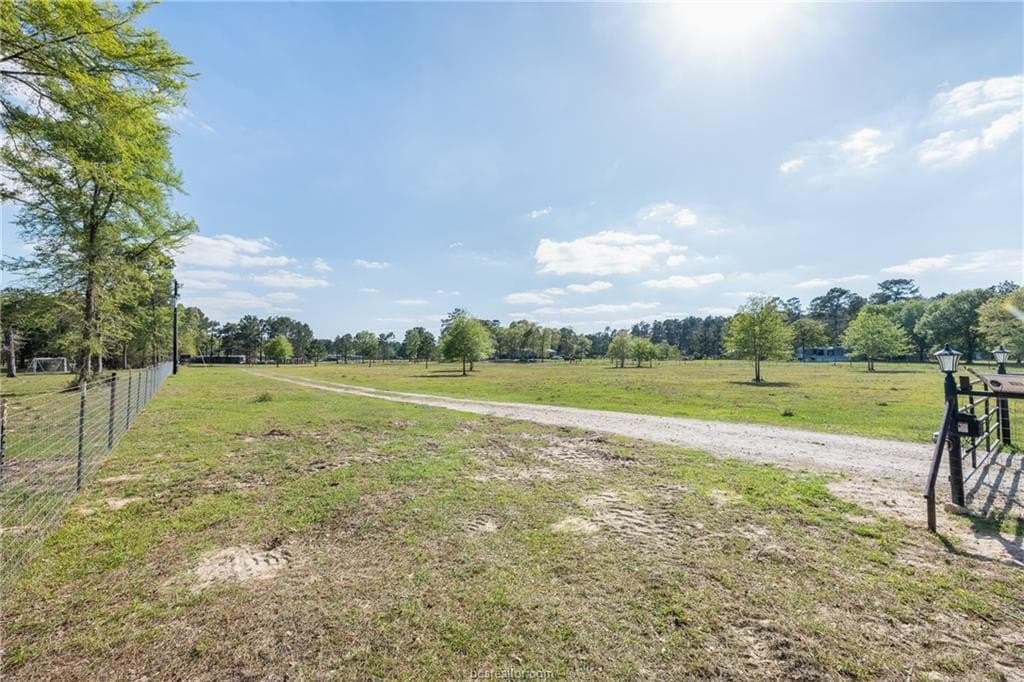 4.5 acres in Grimes County