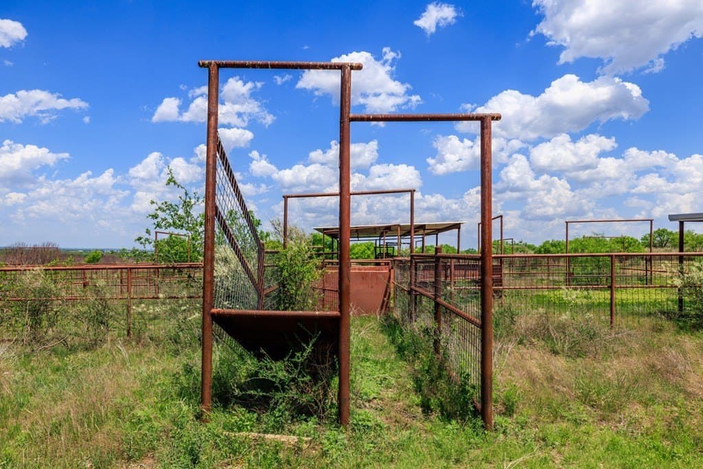860 acres in San Saba County - photo 13