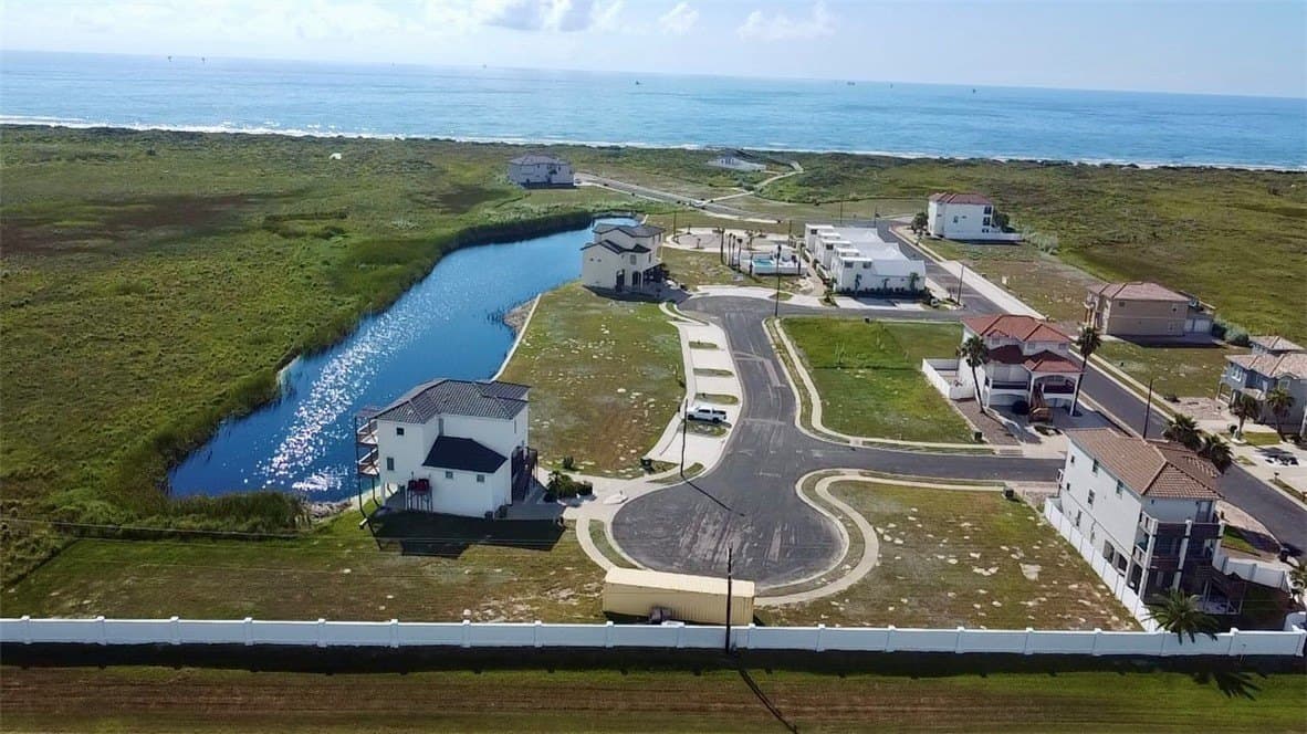0.18 acres in Nueces County - photo 2