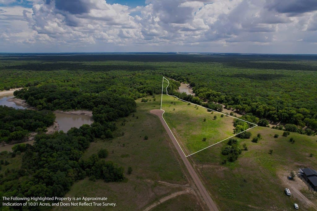 10.01 acres in ANDERSON County - photo 7