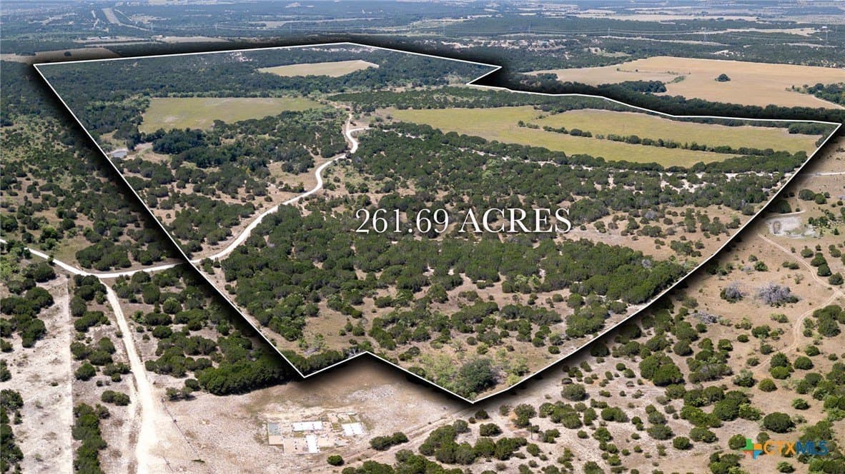 261.69 acres in Lampasas County