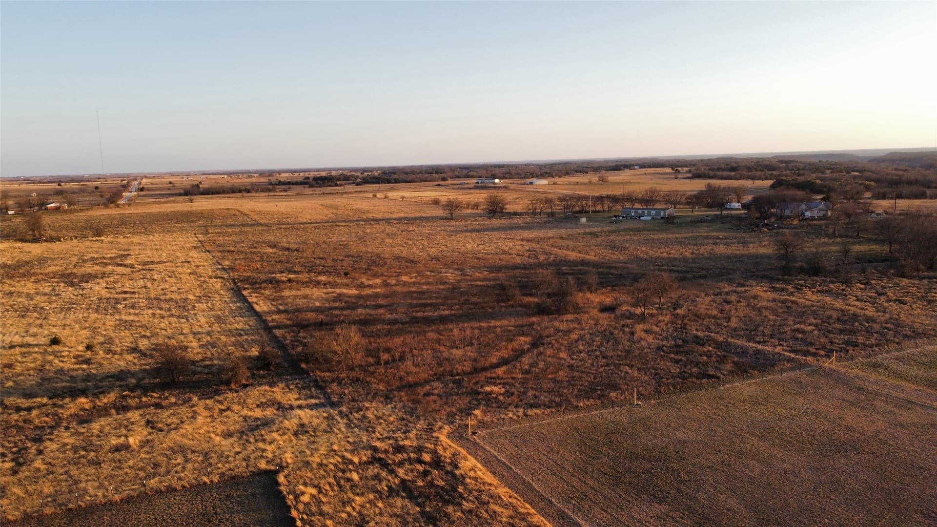 5.29 acres in Montague County - photo 3