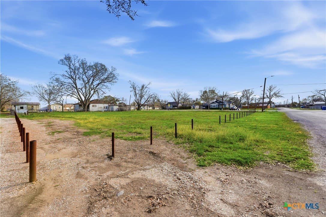 0.4 acres in DeWitt County - photo 8