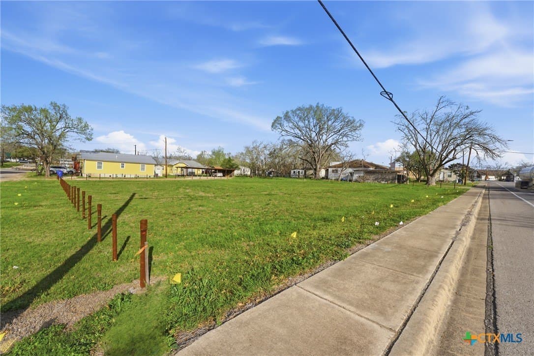0.4 acres in DeWitt County - photo 7