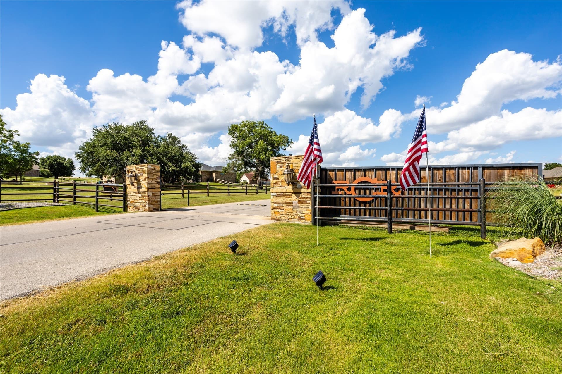 1.04 acres in Hood County - photo 16