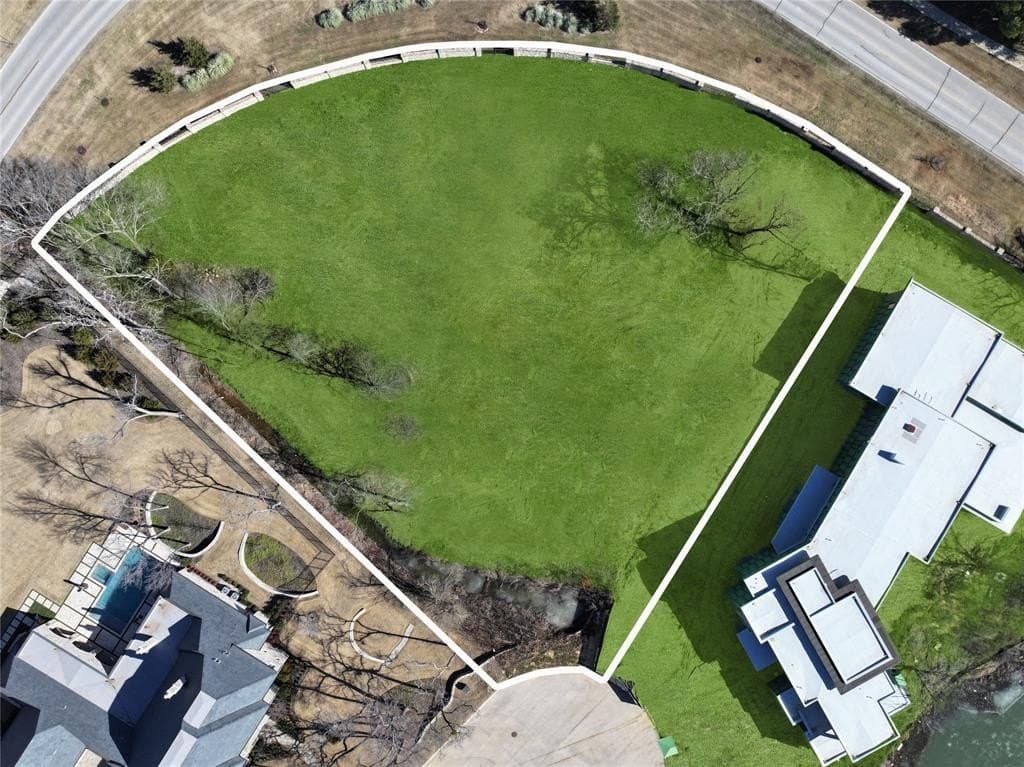 1.8 acres in Tarrant County