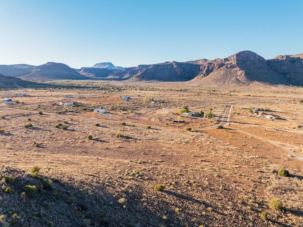 5 acres in Brewster County