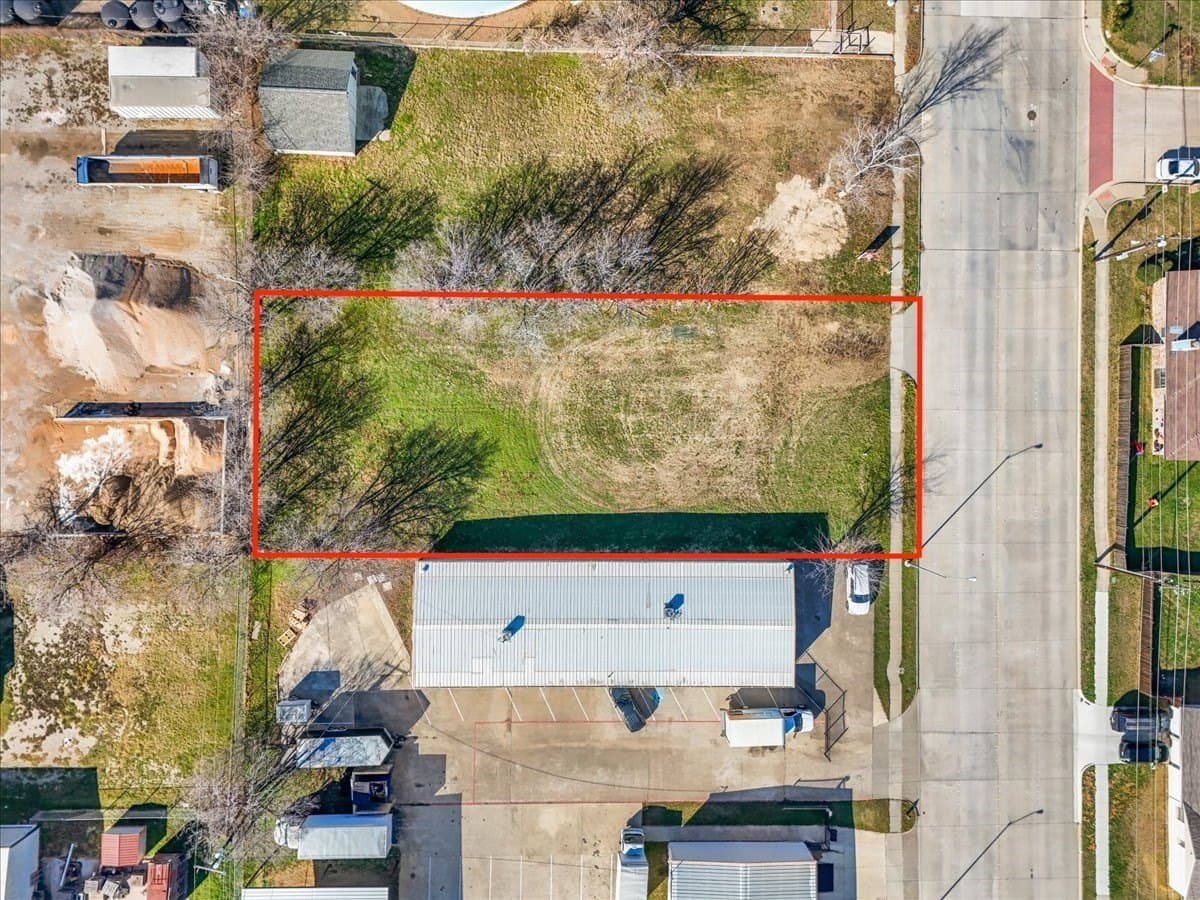 0.33 acres in Tarrant County - photo 12