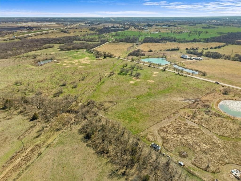 8.37 acres in Ellis County gallery image 2