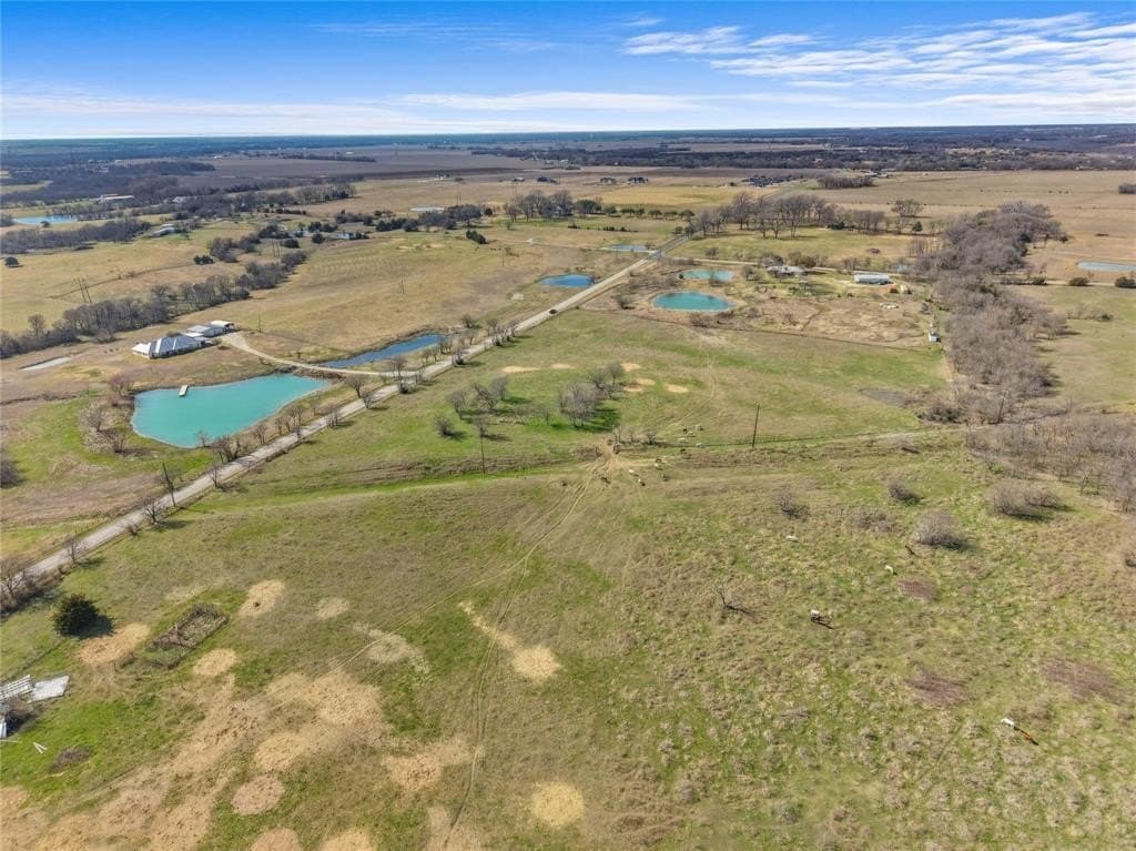 8.37 acres in Ellis County gallery image 4