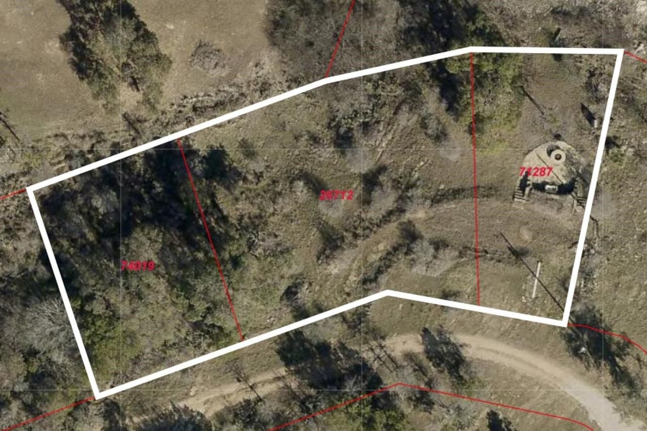 0.58 acres in Llano County - photo 4