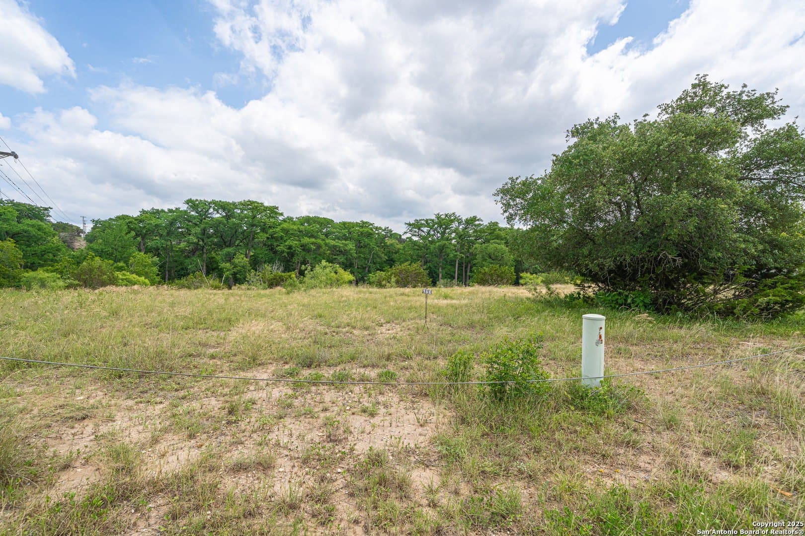 0.57 acres in Bandera County gallery image 2