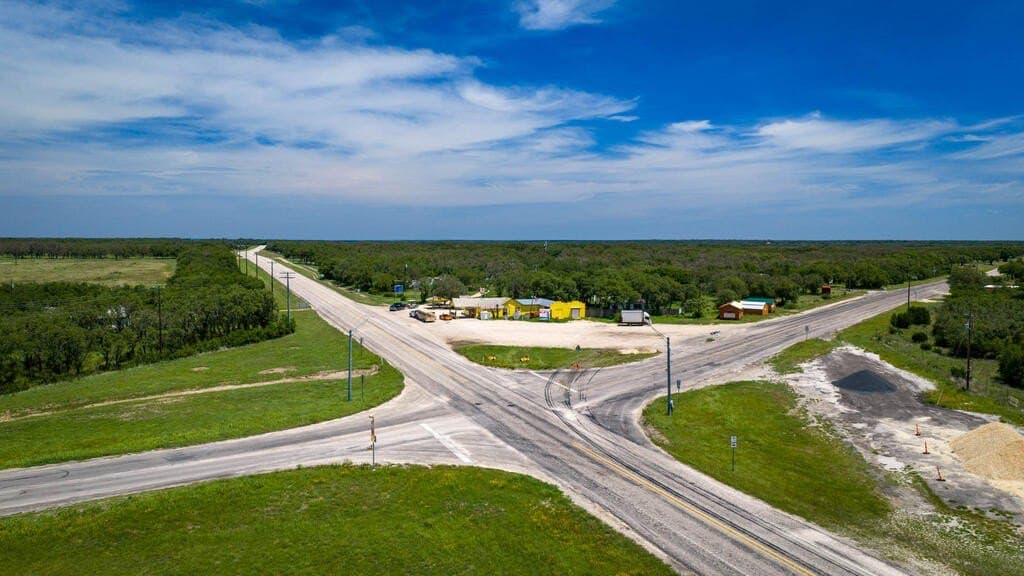 81 acres in Real County - photo 40
