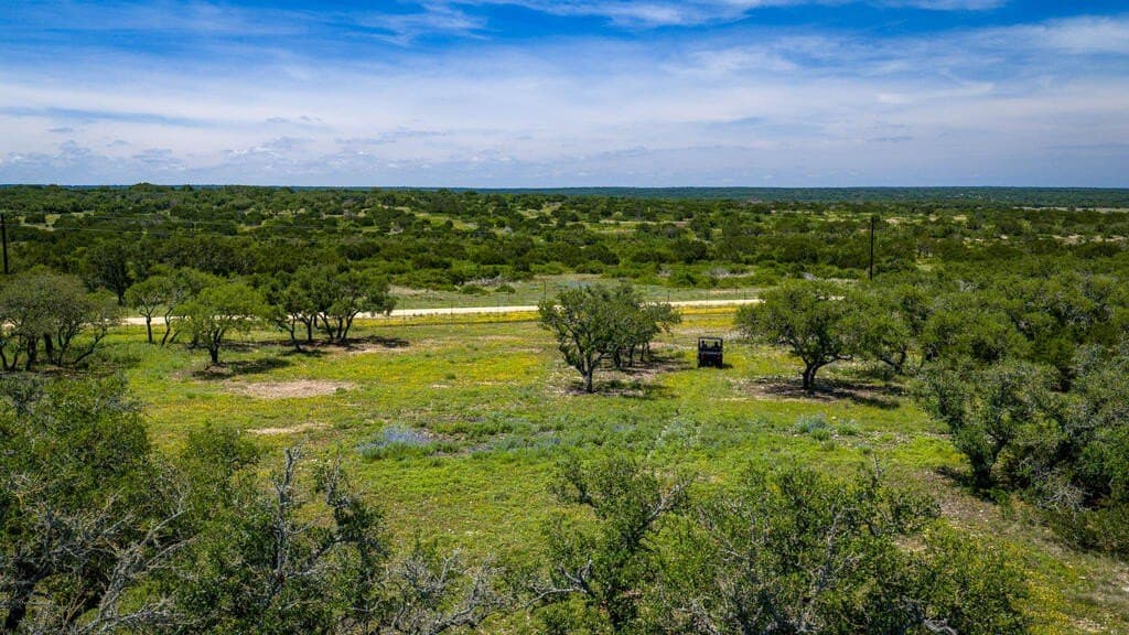 81 acres in Real County - photo 38