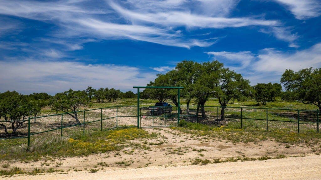 81 acres in Real County - photo 39