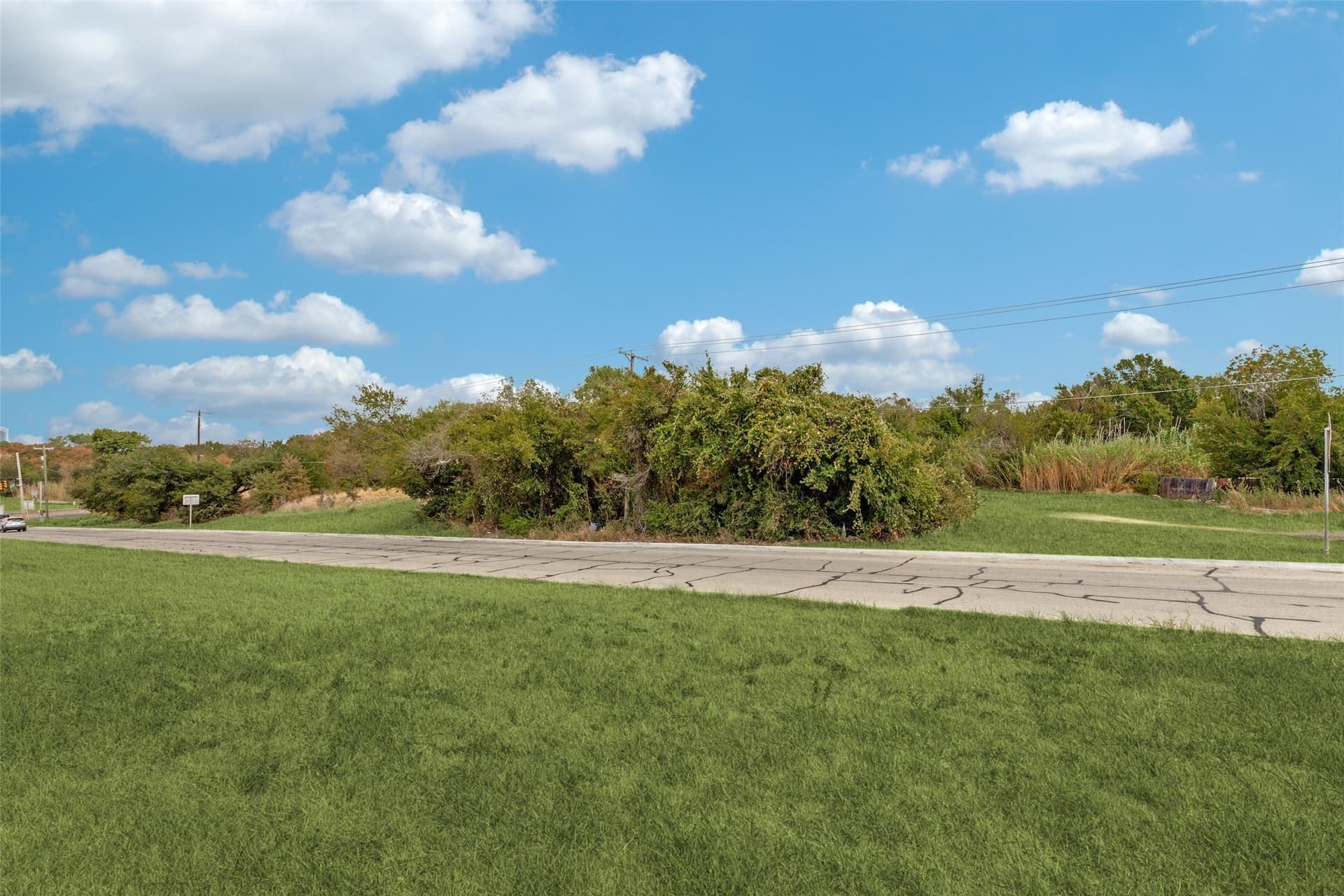 0.24 acres in Tarrant County - photo 2