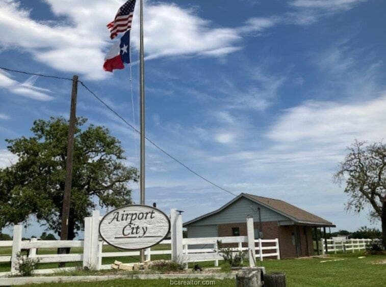 0.27 acres in Brazos County - photo 19