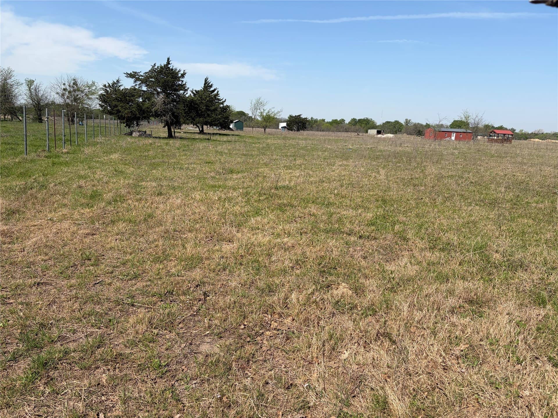 5 acres in Kaufman County - photo 2