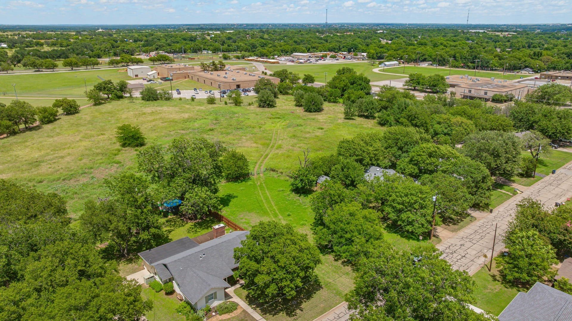 5.69 acres in Hood County gallery image 3