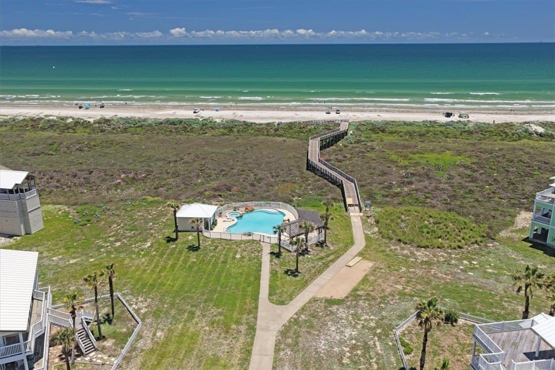 0.17 acres in Nueces County - photo 24