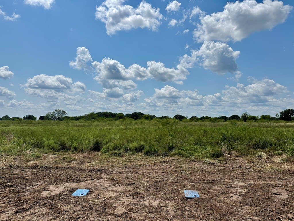 1.89 acres in Kaufman County gallery image 4