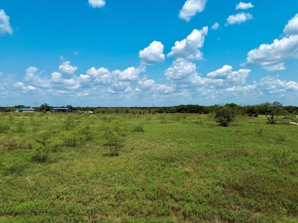 1.89 acres in Kaufman County gallery image 3