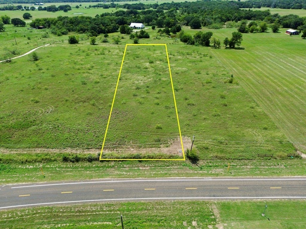 1.89 acres in Kaufman County gallery image 2