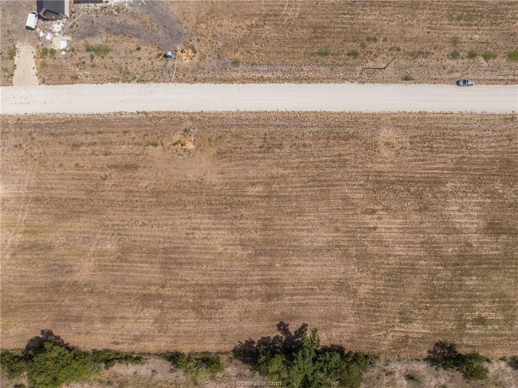 1.04 acres in Burleson County - photo 4