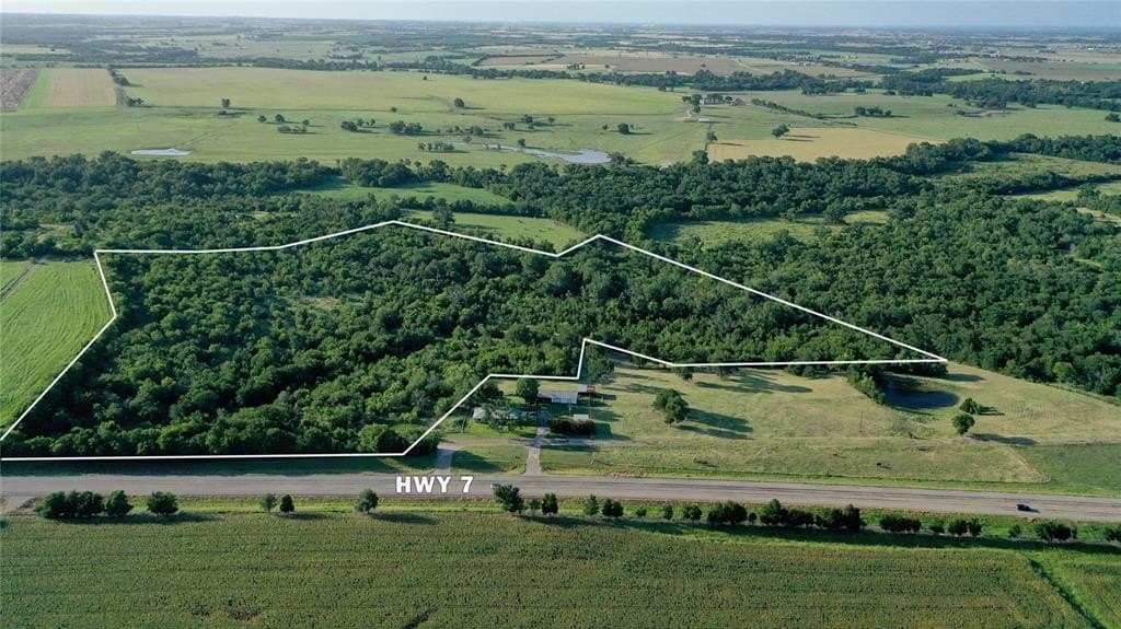 36 acres in Falls County