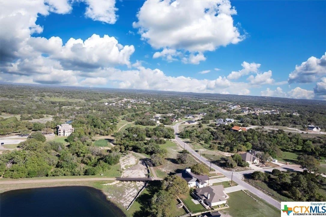 0.27 acres in Blanco County gallery image 3